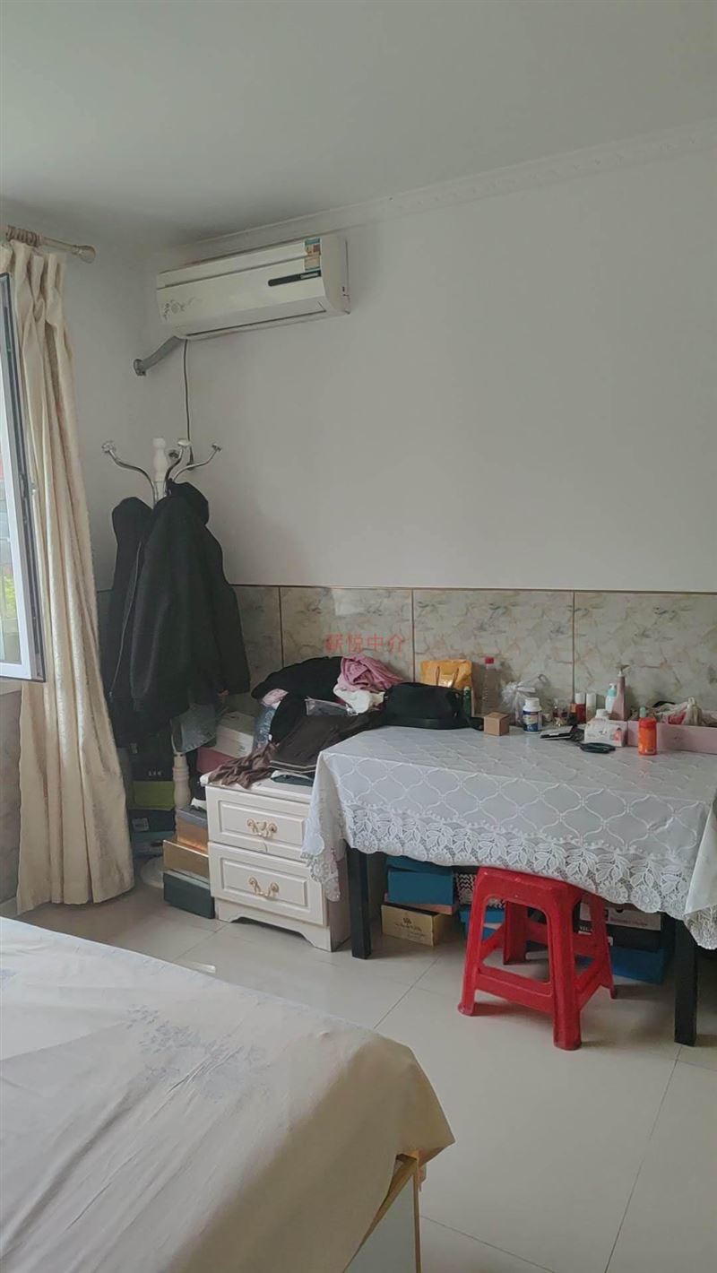 同仁小區(qū)一樓吉售